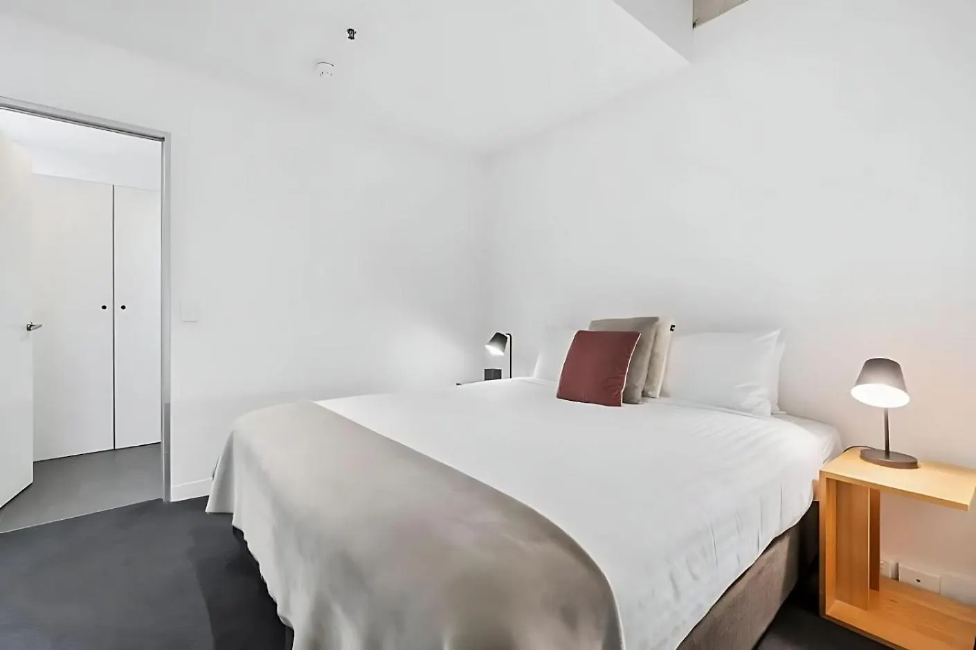 Gibson Mill Waterfront Loft Apartment - 304 Hobart